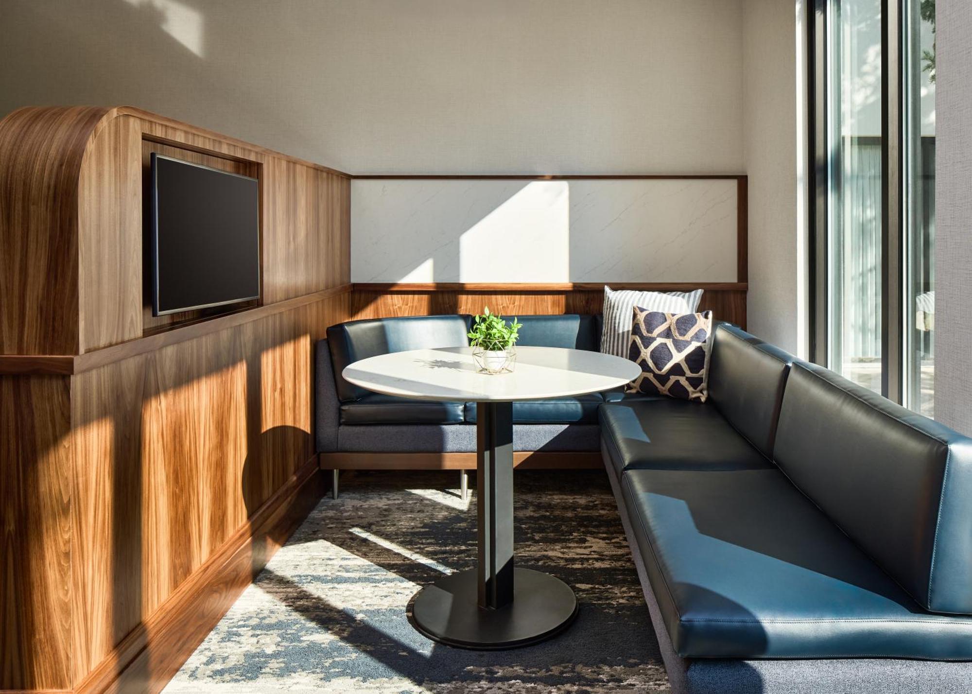 Courtyard By Marriott Fort Collins Exterior photo